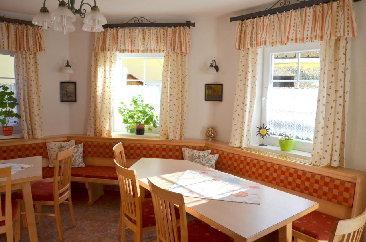 Ferien Am Talhof Hotel Sankt Urban ภายนอก รูปภาพ